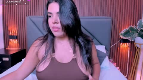 Snapshot of daniela_crozee_ chatting on 09.23.25 D A N I online show from 09.23.25