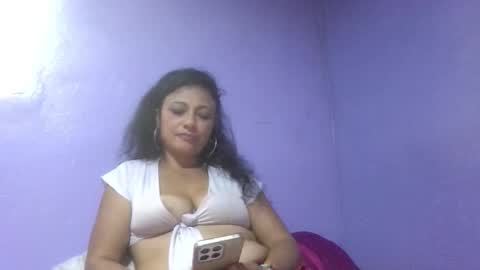 daniela_love1 online show from 11.12.25
