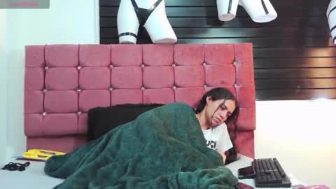 danielarivasth online show from 01.23.25