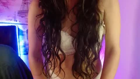 danielarivasth online show from 02.25.25