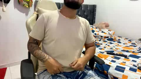 danielaw777 online show from 10.29.25