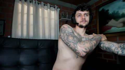 Snapshot of daniele_bunny chatting on 12.18.24 Daniele Bunny online show from 12.18.24