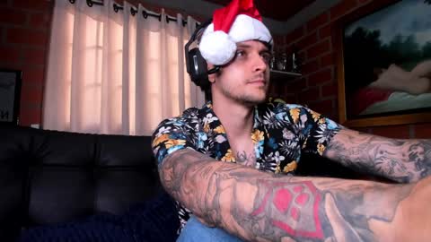 Snapshot of daniele_bunny chatting on 12.23.24 Daniele Bunny online show from 12.23.24
