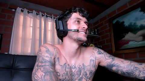 Snapshot of daniele_bunny chatting on 12.26.24 Daniele Bunny online show from 12.26.24