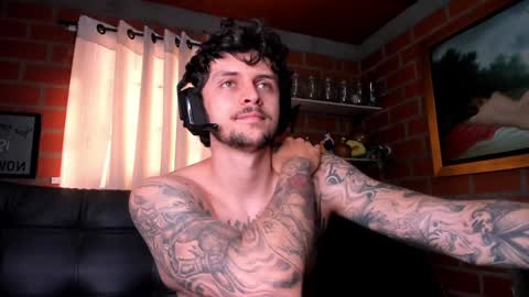 Snapshot of daniele_bunny chatting on 01.22.25 Daniele Bunny online show from 01.22.25