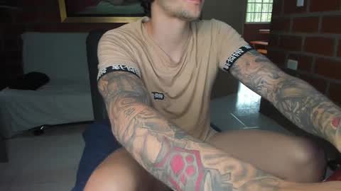 Snapshot of daniele_bunny chatting on 09.27.25 Daniele Bunny online show from 09.27.25