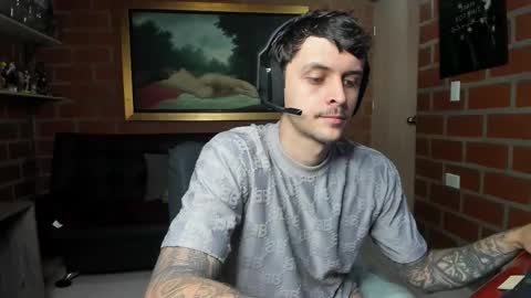 Snapshot of daniele_bunny chatting on 10.14.25 Daniele Bunny online show from 10.14.25