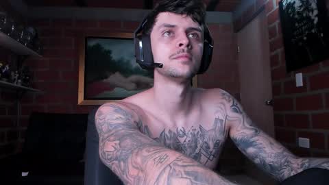 Snapshot of daniele_bunny chatting on 10.16.25 Daniele Bunny online show from 10.16.25