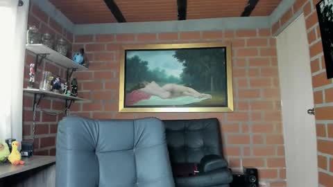 Snapshot of daniele_bunny chatting on 10.27.25 Daniele Bunny online show from 10.27.25