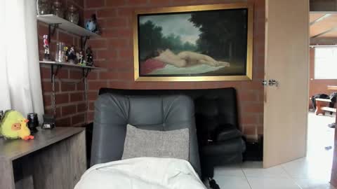 Snapshot of daniele_bunny chatting on 10.30.25 Daniele Bunny online show from 10.30.25