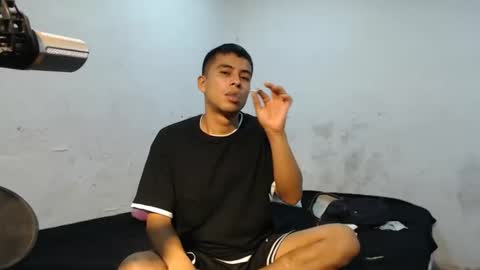 Snapshot of danielitopapii chatting on 12.29.24 danielitopapii online show from 12.29.24
