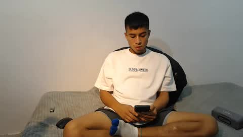 Snapshot of danielitopapii chatting on 02.27.25 danielitopapii online show from 02.27.25