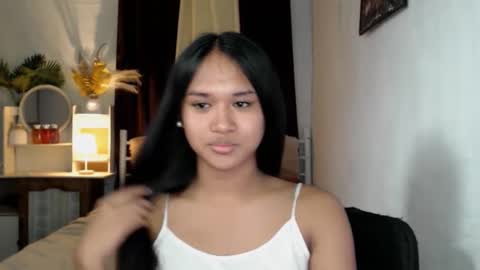 daniellelux online show from 02.10.25