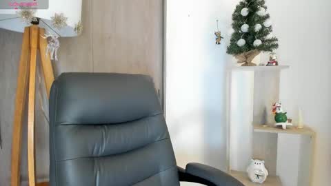 Danielle Rose online show from 11.30.25