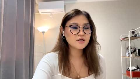 Luna  online show from 11.16.25