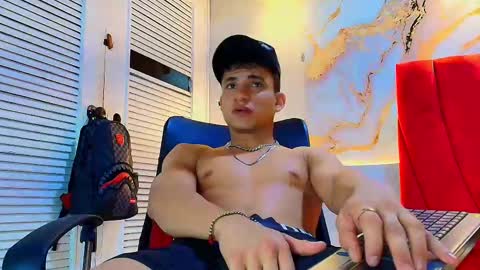 Snapshot of danii_scot chatting on 10.04.25 Dani online show from 10.04.25