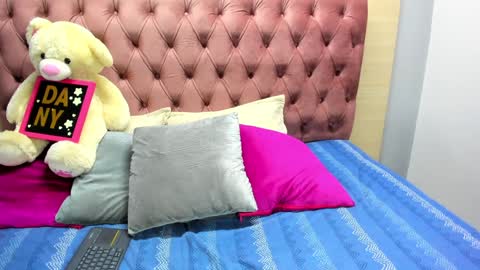 DaniiBelluci  online show from 12.15.24