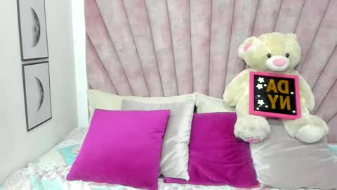 DaniiBelluci  online show from 11.25.25