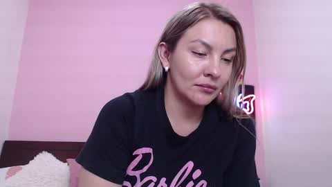 Snapshot of danika_bellaa chatting on 02.02.25 K A R O L online show from 02.02.25