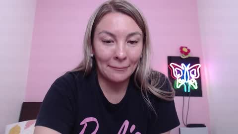 Snapshot of danika_bellaa chatting on 02.02.25 K A R O L online show from 02.02.25