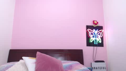 Snapshot of danika_bellaa chatting on 02.27.25 K A R O L online show from 02.27.25