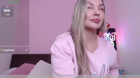Snapshot of danika_bellaa chatting on 09.13.25 K A R O L online show from 09.13.25