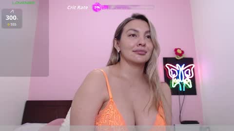 Snapshot of danika_bellaa chatting on 09.18.25 K A R O L online show from 09.18.25