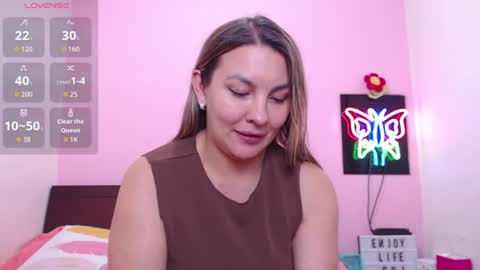Snapshot of danika_bellaa chatting on 06.22.26 K A R O L online show from 06.22.26