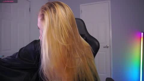 Hi my name is Anna. Please say hello I like to chat with you. If u have request use Tip option .Thank you online show from 12.15.24