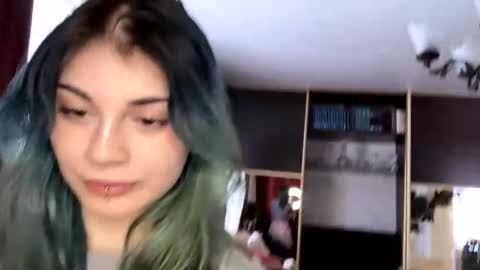 Snapshot of danikalazarini chatting on 02.20.26 Melissa online show from 02.20.26