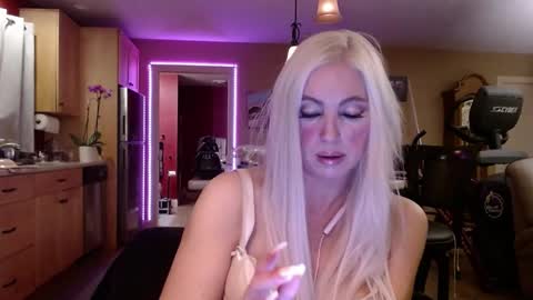 DanikaWhite69 online show from 12.09.24