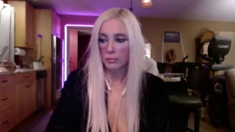 DanikaWhite69 online show from 12.28.24