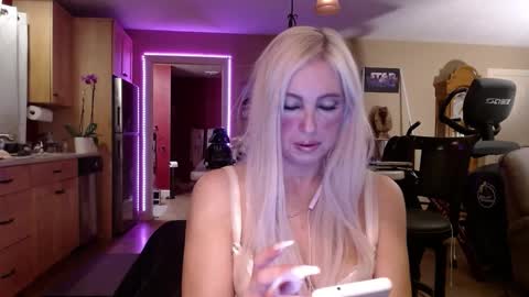 DanikaWhite69 online show from 12.30.24
