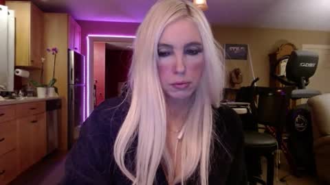 DanikaWhite69 online show from 01.02.25