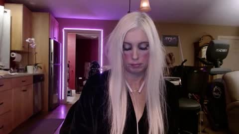 DanikaWhite69 online show from 01.29.25