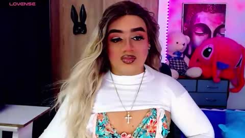 danipein online show from 10.22.25