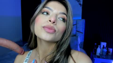 Dani Phonenix online show from 12.18.24