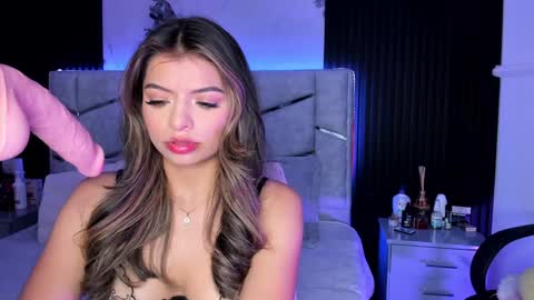Dani Phonenix online show from 02.08.25