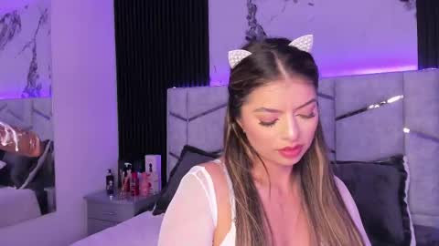 Dani Phonenix online show from 03.06.25