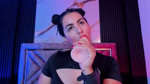 Dani whatson online show from 10.07.25