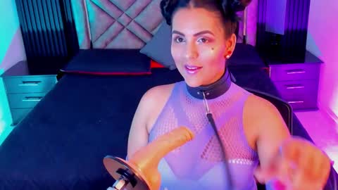 Dani whatson online show from 10.10.25