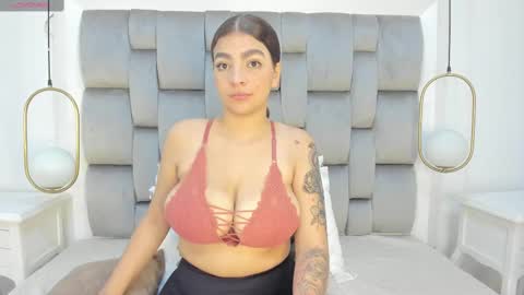 Danna online show from 02.21.25