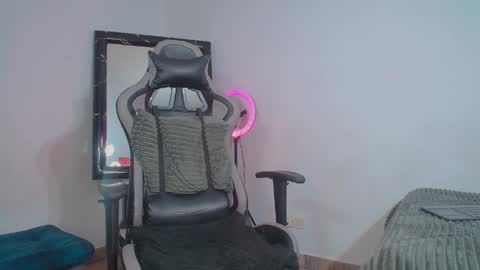 danna isabella online show from 04.20.26