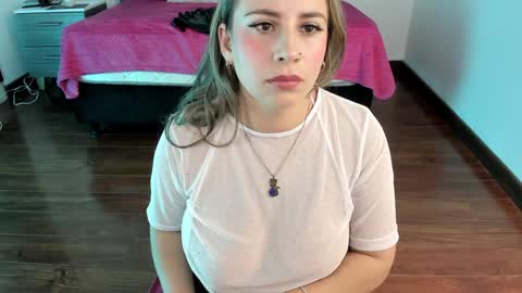 Danna martinezz online show from 01.12.25