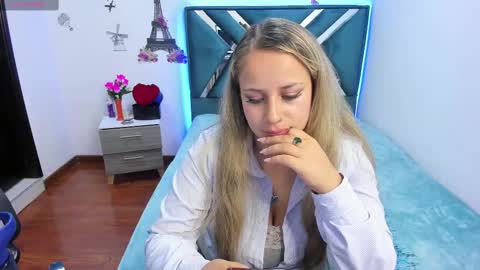 Danna martinezz online show from 09.14.25