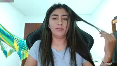 Snapshot of danna_peterson chatting on 07.19.26 Danna online show from 07.19.26