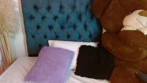 Danna  online show from 04.18.26