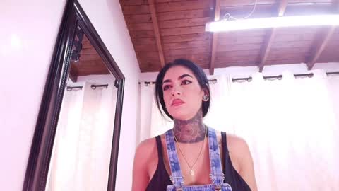 Snapshot of dannaberlin chatting on 01.11.25 Danna Berlin  online show from 01.11.25