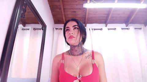 Snapshot of dannaberlin chatting on 01.15.25 Danna Berlin  online show from 01.15.25