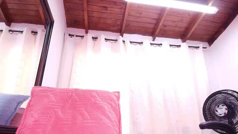 Snapshot of dannaberlin chatting on 01.22.25 Danna Berlin  online show from 01.22.25